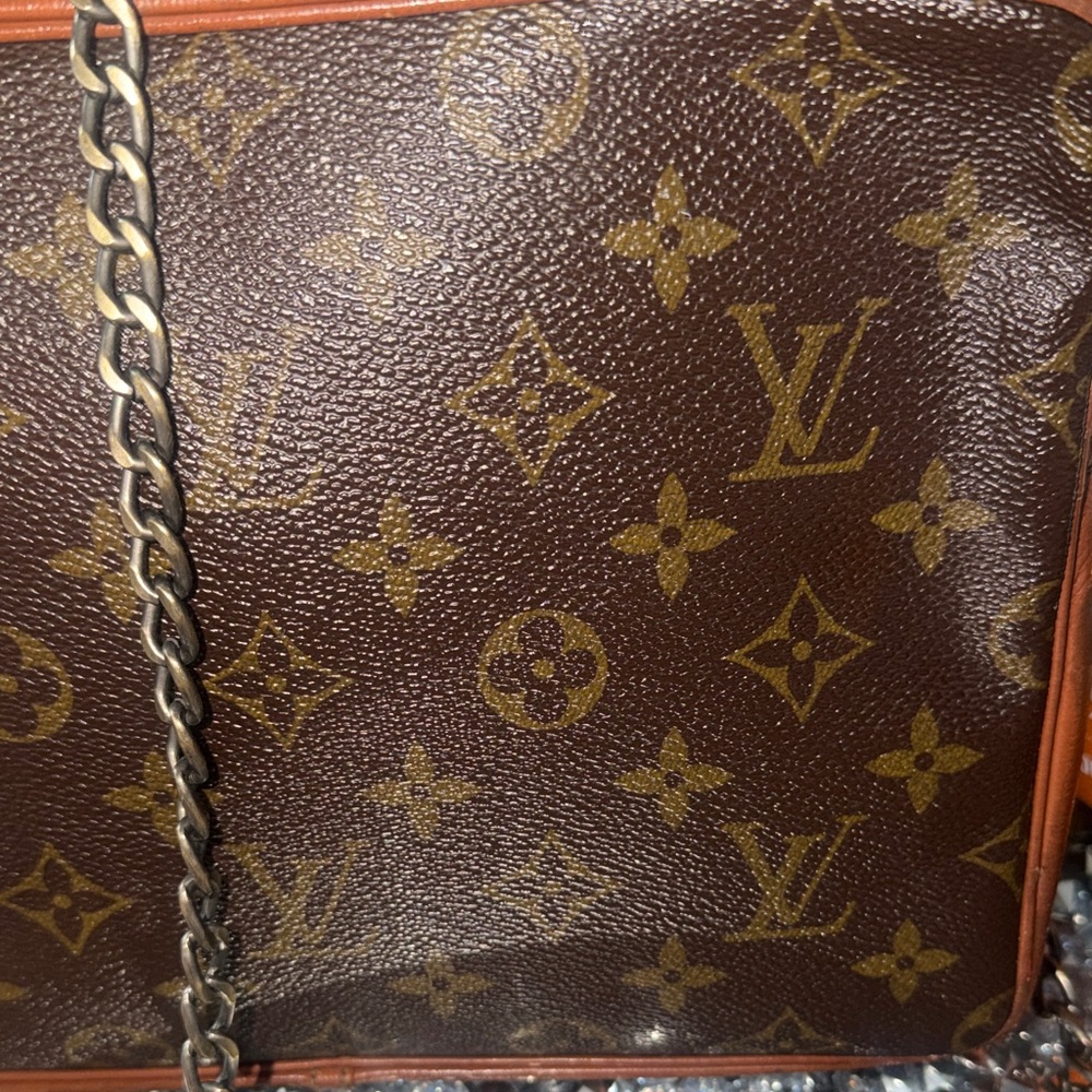 💯 Authentic Louis Vuitton Monogram Canvas Chain Shoulder Bag - Brown/Gold Trim - Picture 3 of 10